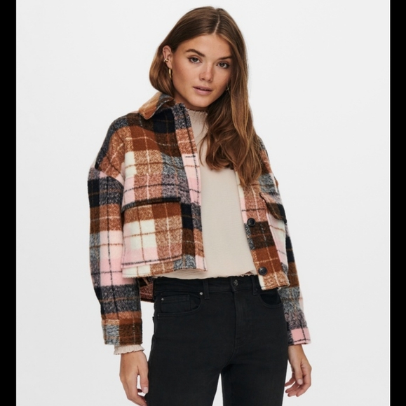 ZARA Crop Plaid Overshirt Shacket Brown Pink Cream in XS - Picture 9 of 9